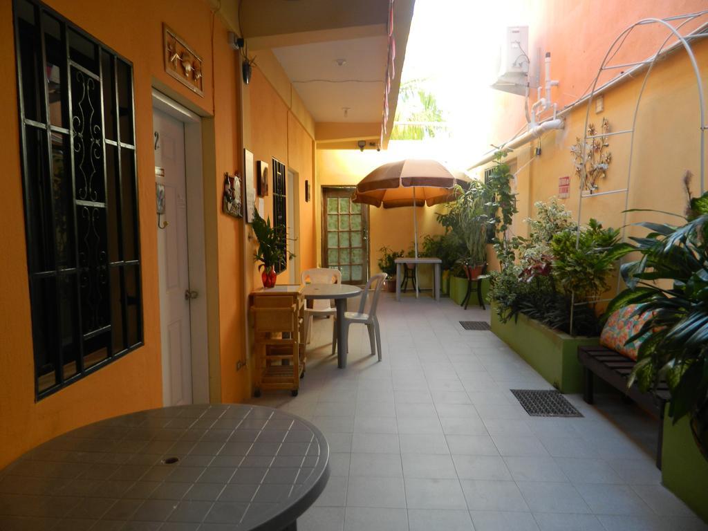 Bella Sombra Guest House Downtown Belize City Room photo