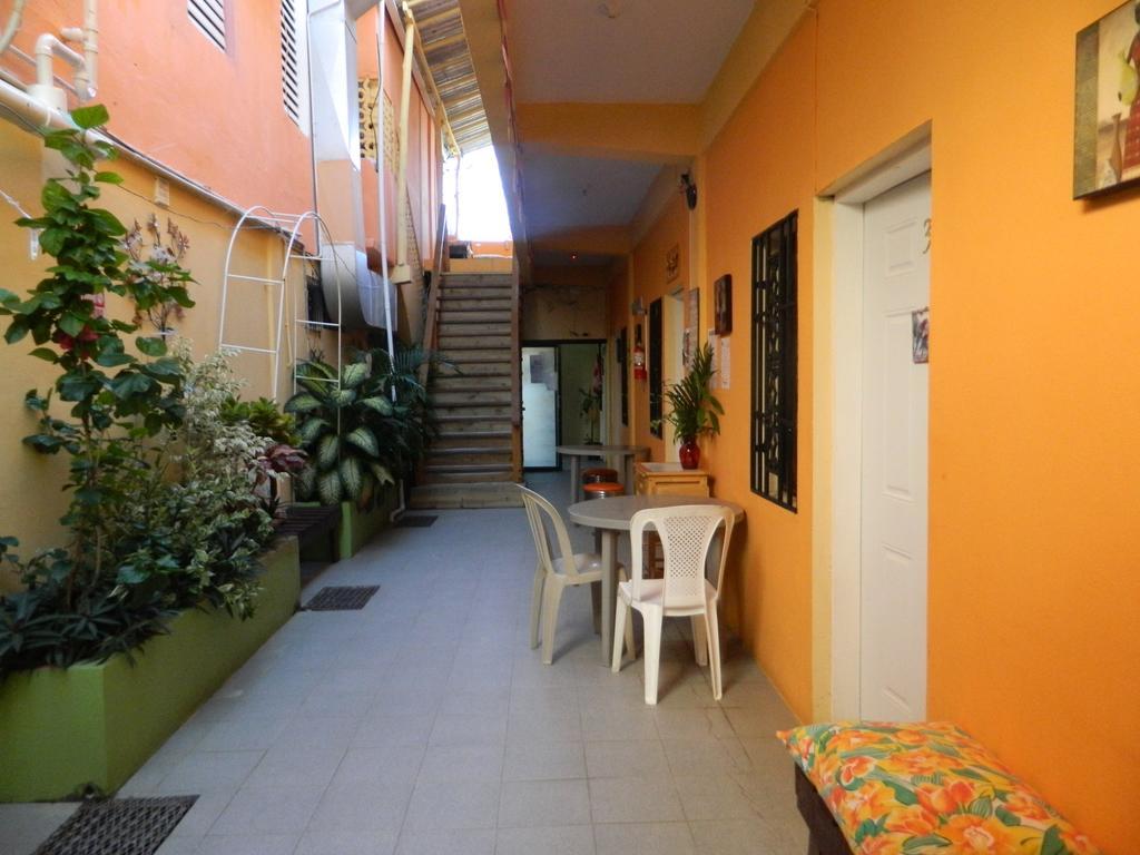 Bella Sombra Guest House Downtown Belize City Room photo