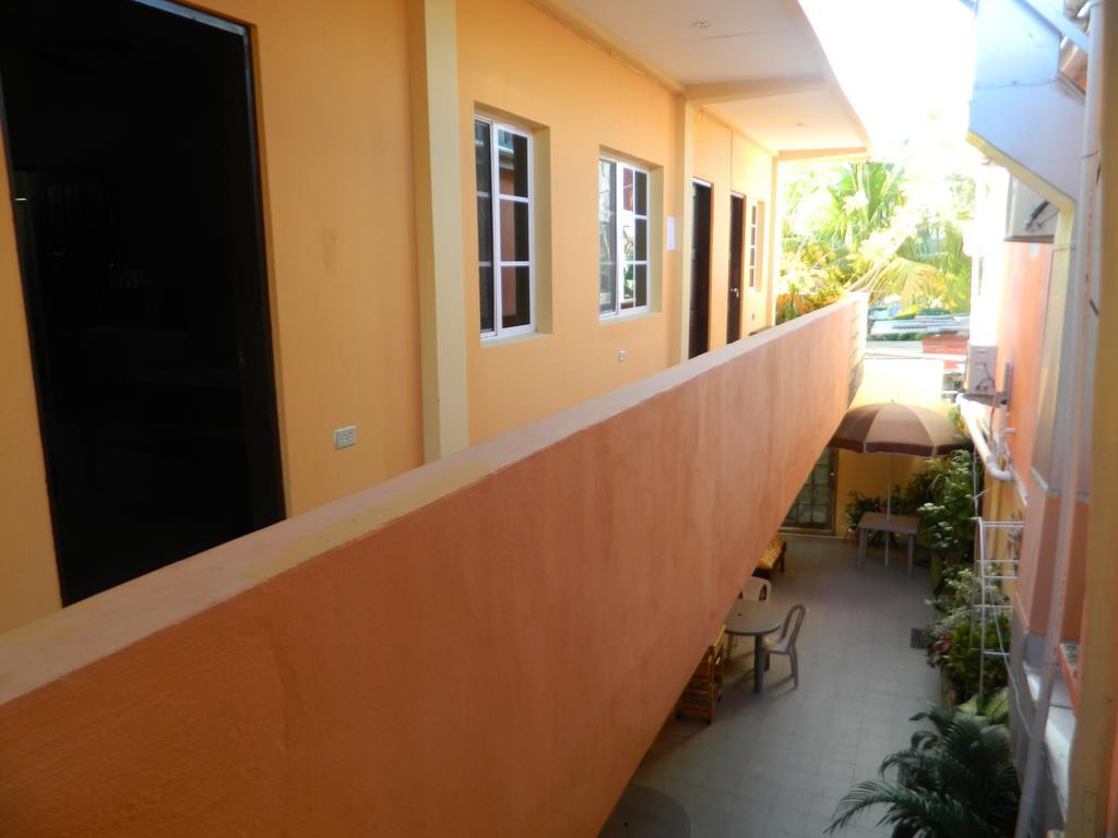 Bella Sombra Guest House Downtown Belize City Room photo