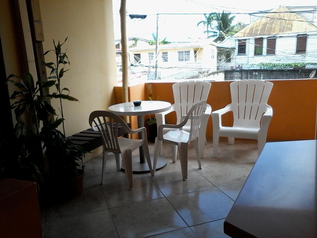Bella Sombra Guest House Downtown Belize City Exterior photo