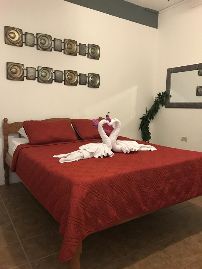 Bella Sombra Guest House Downtown Belize City Exterior photo